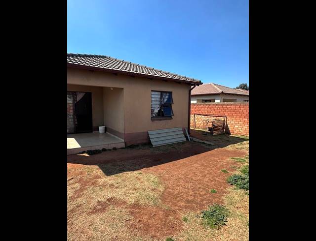 4 BEDROOM HOUSE FOR SALE IN KLIPPOORTJIE